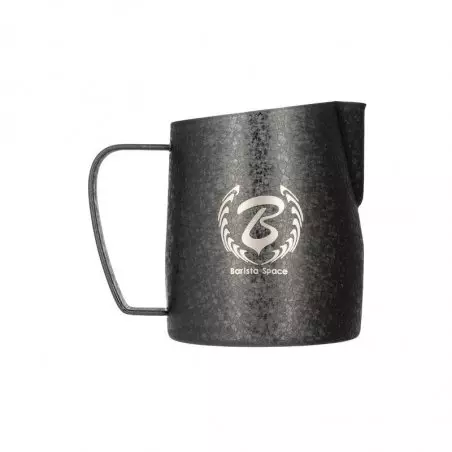 Konvička na šlehání mléka Barista Space Ice Grain Black 450 ml.