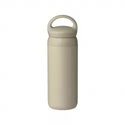 Stylová béžová termoska Kinto Day Off o objemu 500 ml, udrží váš nápoj teplý i na cestách.