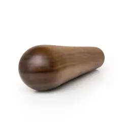 Portafilter rukojeť Ořech M10 od značky Heavy Tamper, vyrobená z kvalitního dřeva, je ideální pro baristy hledající stylový a funkční doplněk.