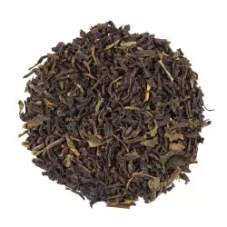BIO Darjeeling FTGFOP 1 Pussimbing je kvalitní zelený čaj od značky Green Plantation, který se vyznačuje nízkým obsahem kofeinu, ideální pro všechny milovníky čaje hledající jemnější chuť.
