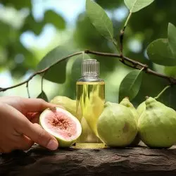 BIO Guava je 100% přírodní nosný olej od značky Green Plantation, ideální pro péči o vlasy.