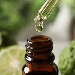 BIO Bergamot je 100% přírodní esenciální olej s objemem 10 ml od značky Green Plantation, ideální pro použití u dětí.