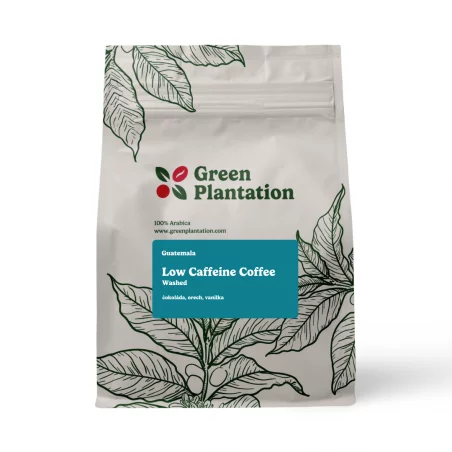 Nízkokofeinová směs zrnkové kávy na espresso značky Green Plantation nabízí delikátní chuťové vlastnosti s nádechem vanilky.