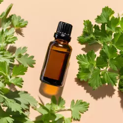 100% přírodní esenciální olej BIO Petržel od značky Green Plantation je ideální pro aromaterapii a má objem 10 ml.