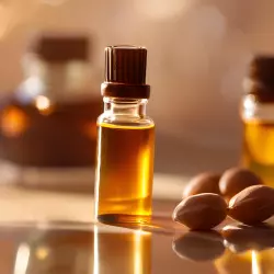 BIO Argan je 100% přírodní nosný olej od značky Green Plantation, ideální pro všechny typy pleti díky své neutrální vůni.