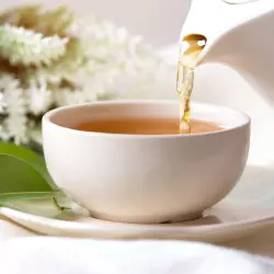 BIO Vietnam Mao Feng je jemný bílý čaj od značky Green Plantation, který vyniká požadavkem na střední teplotu vody mezi 70–80 °C pro optimální přípravu.