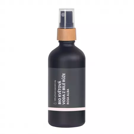 BIO Bílá růže je 100% přírodní květová voda od značky Green Plantation, ideální pro osvěžení pleti během letních měsíců.