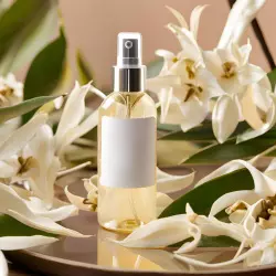 BIO vanilka je 100% přírodní hydrolát s uklidňujícím účinkem, ideální pro použití v aromaterapii a péči o pleť.