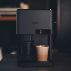 Domácí automatický kávovar Nivona Cube 4106 umožňuje snadnou přípravu espressa pro milovníky kvalitní kávy.