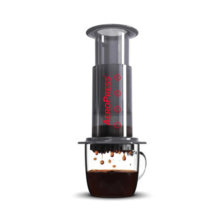 Ruční lis na kávu AeroPress, celkový pohled na sestavu
