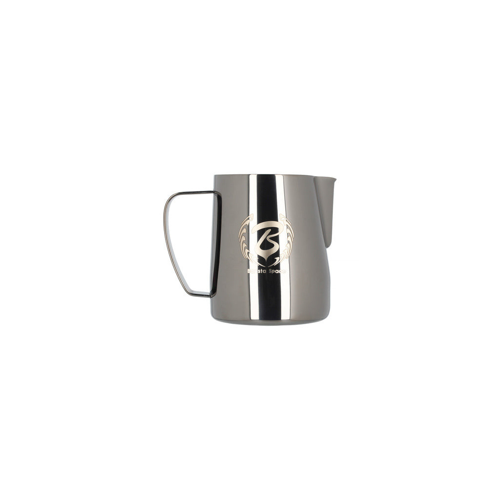 Konvička na mléko Barista Space pro latte art, celkový pohled Konvička na mléko Barista Space pro latte art, celkový pohled