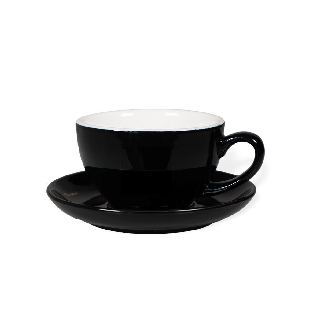 Silnostěnný porcelánový šálek Biebri s podšálkem
