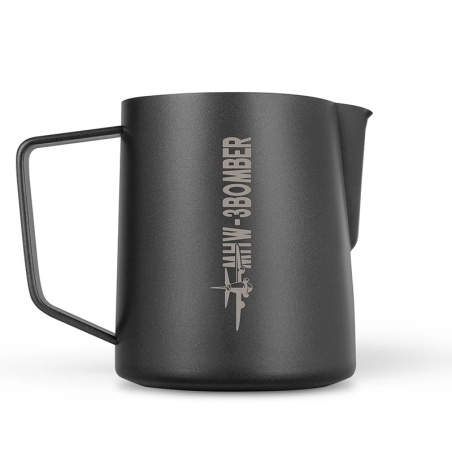 Matně černá konvička na mléko MHW-3BOMBER 5.0 o objemu 500 ml