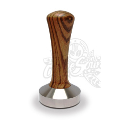 Tamper Heavy 58 mm s plochou základnou a dlouhou dřevěnou rukojetí Tamper Heavy 58 mm s plochou základnou a dlouhou dřevěnou rukojetí