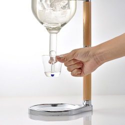 Hario Ice Dispenser zešikma s víkem a kohoutkem