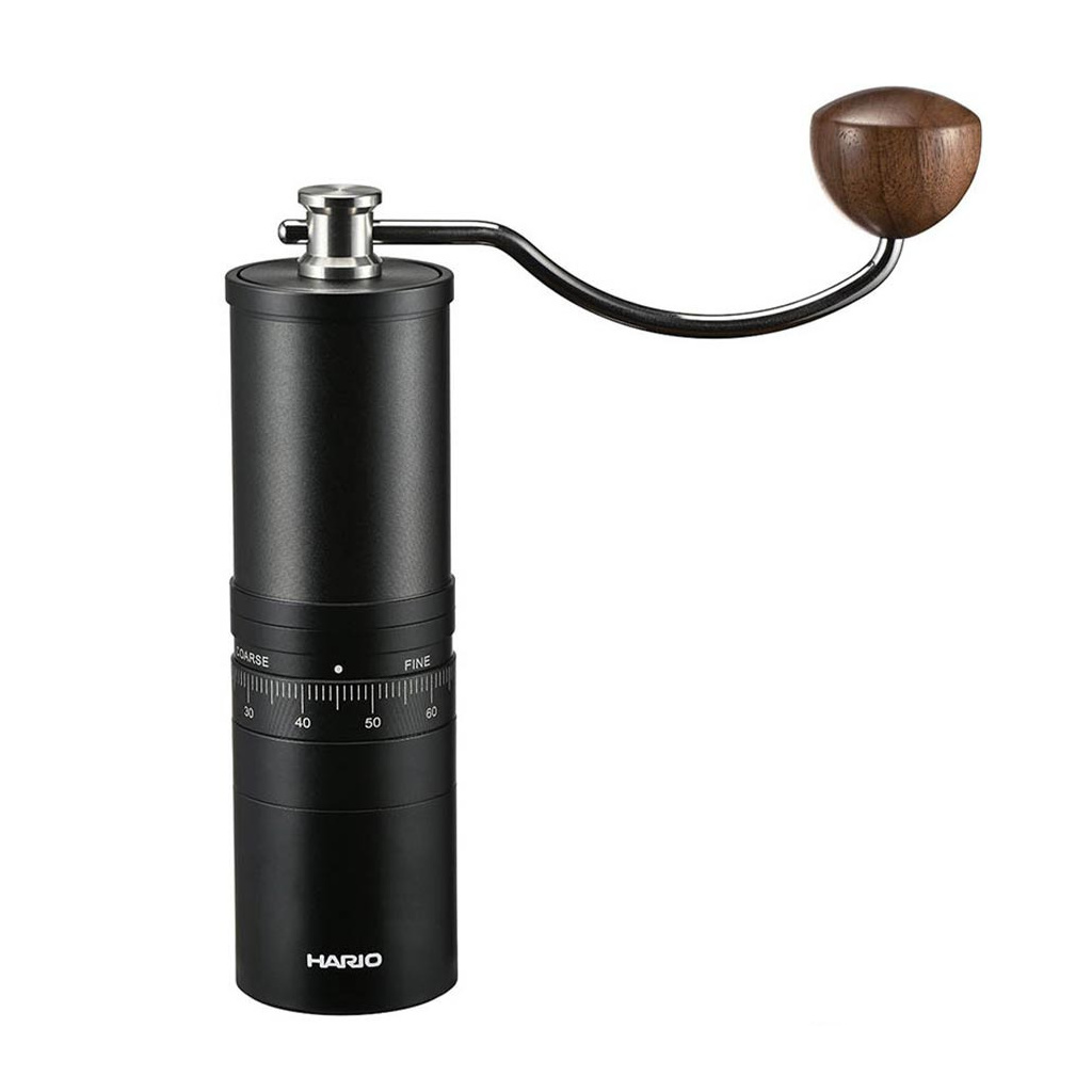 Ruční mlýnek Hario Coffee Grinder PRO v černé barvě, celkový pohled