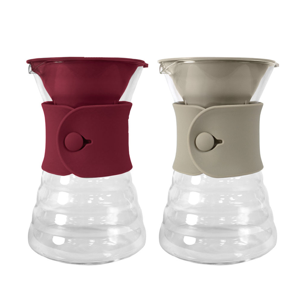 Sada šesti karaf Hario V60 Drip Decanter 700 ml v odstínech Sand a Cranberry, balení