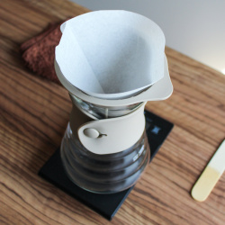 Detail dna a stěny karafy Hario V60 Drip Decanter
