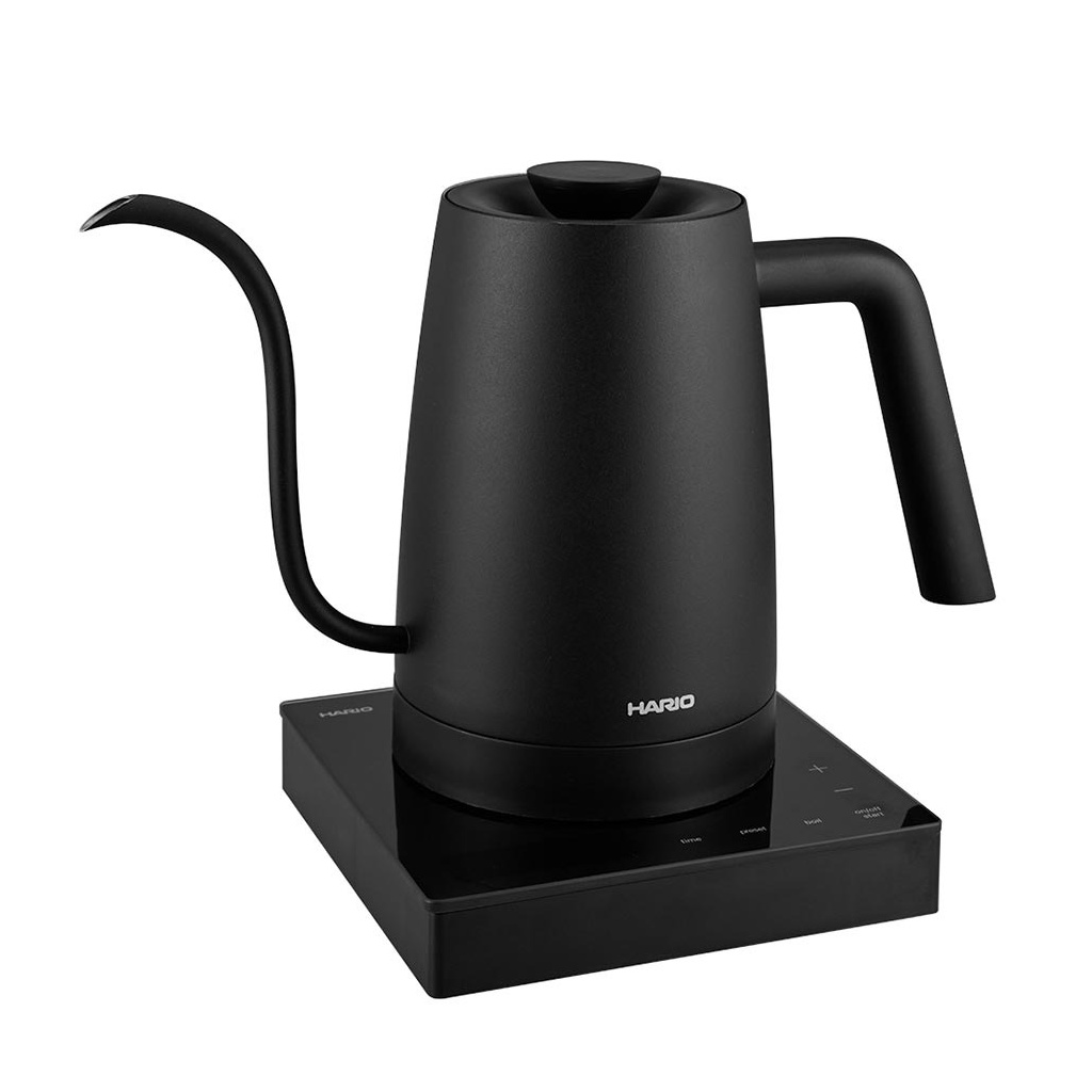 Elektrická konvice Hario Electric Kettle Lyra s husím krkem o objemu 800 ml, celkový pohled