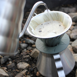 Složené nerezové díly sady Hario V60 Outdoor