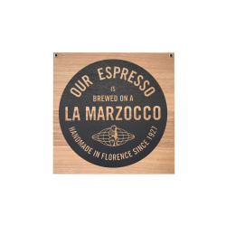 Dřevěná cedule La Marzocco Our Espresso, rozměr 25 × 25 cm