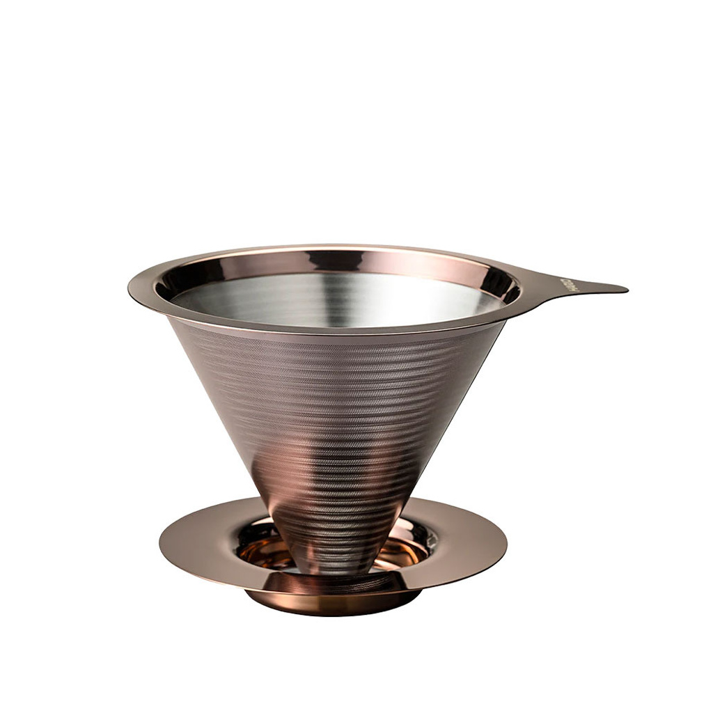 Kovový dripper Hario Double Mesh 02 v odstínu Pink Gold, celkový pohled Kovový dripper Hario Double Mesh 02 v odstínu Pink Gold, celkový pohled