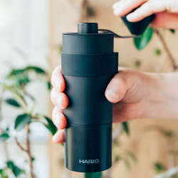 Spodní nádobka na mletou kávu u Hario Mini Black Pro