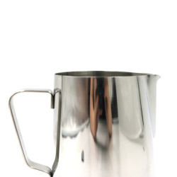 Konvička Rhinowares Classic zešikma na stole Konvička Rhinowares Classic zešikma na stole