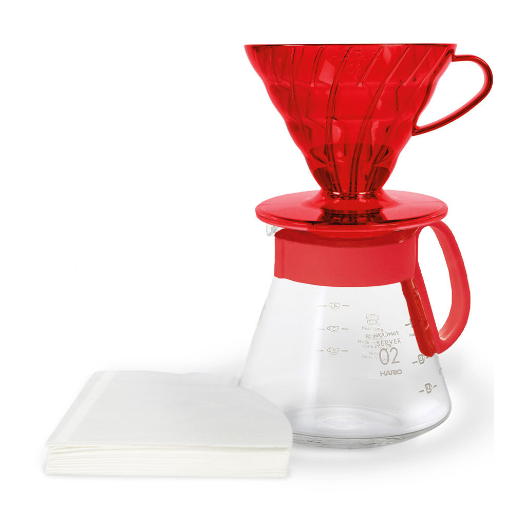 Sada driper a karafa Hario V60 02 v odstínu Desert Red, celkový pohled Sada driper a karafa Hario V60 02 v odstínu Desert Red, celkový pohled