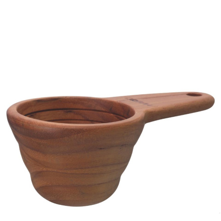 Dřevěná odměrka na kávu Hario V60 o objemu 12 g, celkový pohled