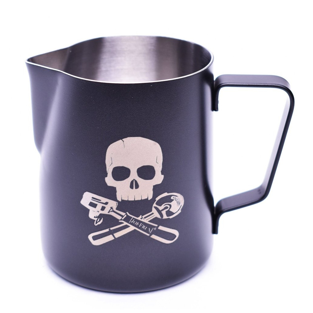 Konvička na mléko JoeFrex s motivem PIRATE, celkový pohled