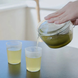 Miska ze sady Hario Zen Matcha zblízka s důrazem na zpracování Miska ze sady Hario Zen Matcha zblízka s důrazem na zpracování