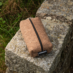 Boční pohled na pouzdro Comandante Tool Pouch
