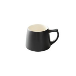 Černý porcelánový hrnek Origami AromaCup o objemu 200 ml, celkový pohled