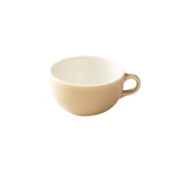 Matně béžový šálek z kolekce Origami Latte, celkový pohled