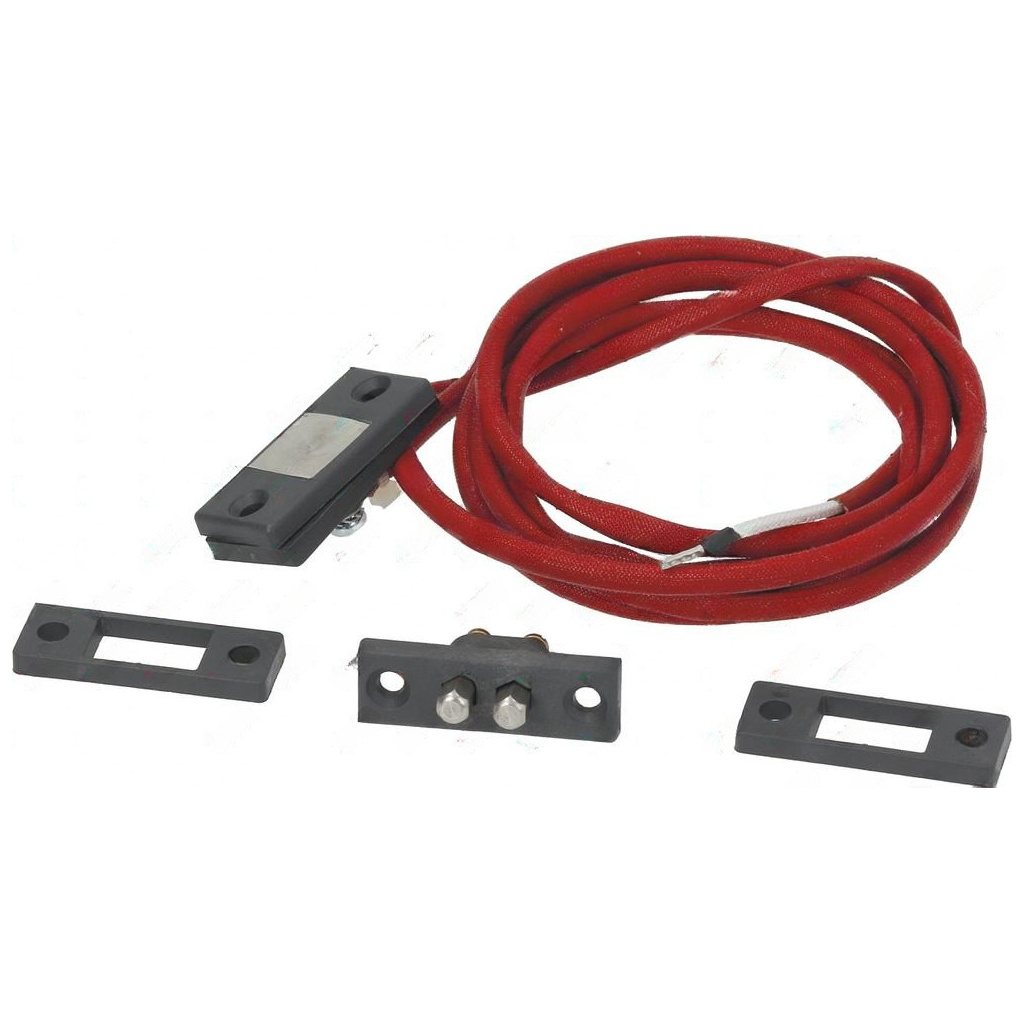 Kabel s magnetickým kontaktem v červené izolaci a montážní destičky k sestavě