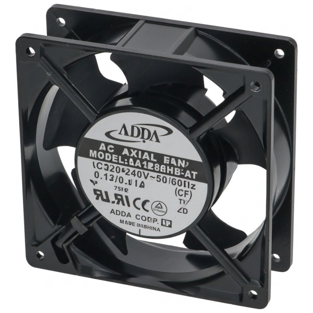 Čtvercový ventilátor 120x120x38 mm, kruhová ochranná mřížka kryje lopatky
