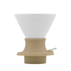 Keramický immersion překapávač Hario V60 Switch 02 v odstínu Jasmine White, celkový pohled