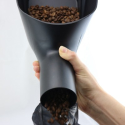 Rukojeť odměrky Bean Scoop při pohledu zblízka