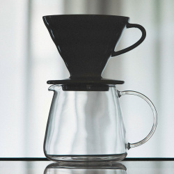 Barista Server při pohledu z boku s ouškem