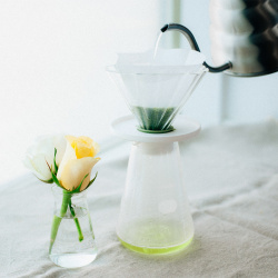 Dripper CHA CHA Bouquet při pohledu z boku Dripper CHA CHA Bouquet při pohledu z boku