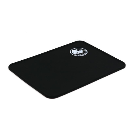 Černá silikonová podložka Rhinowares pod tamper o rozměru 200 × 150 mm, celkový pohled