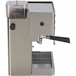 Kávovar Lelit Kate PL82T, domácí pákový model se zabudovaným displejem pro snadné ovládání.