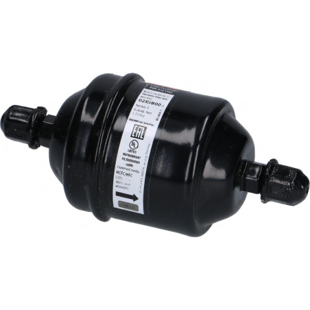 Černé válcové tělo filtru Danfoss DCL 052 s vývody na obou koncích