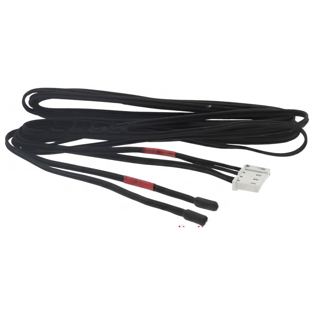 Dlouhý černý kabel teplotní sondy, tři vodiče na konci a bílý konektor