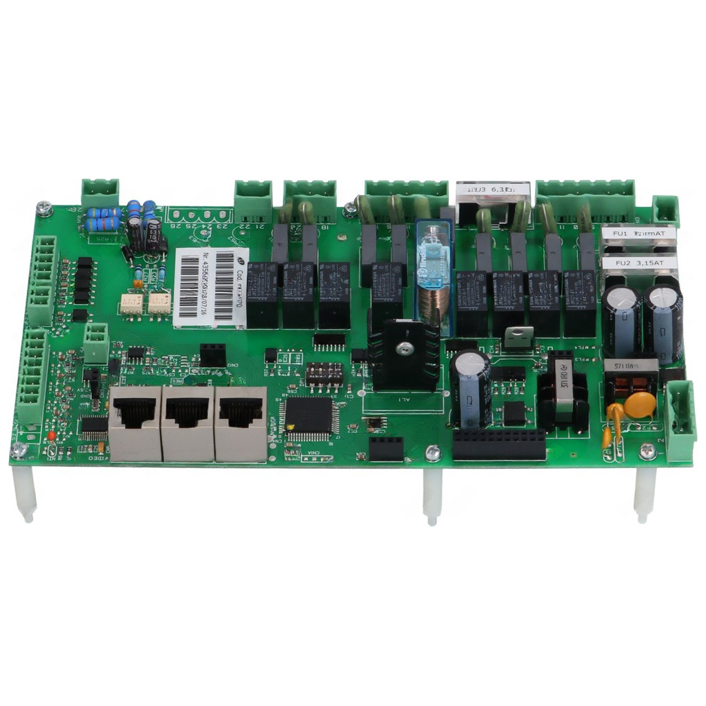 Zelená elektronická deska s konektory RJ45, relé a kondenzátory