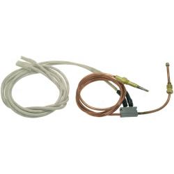 Dlouhý opletený kabel, měděná trubička a svorkovnice se snímací sondou na odpojovacím termočlánku
