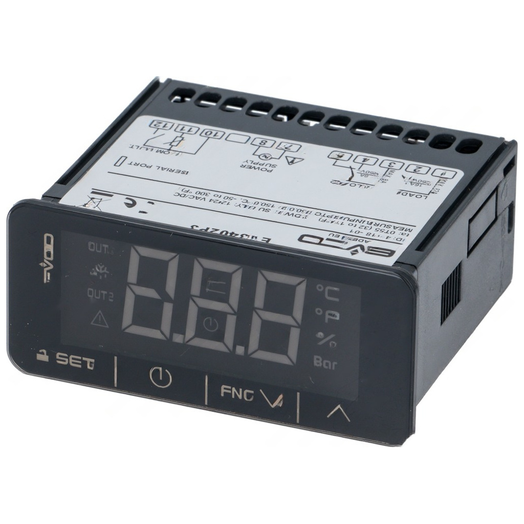 Elektronický regulátor v černém panelu s LCD displejem, tlačítky a štítkem s nákresem zapojení Elektronický regulátor v černém panelu s LCD displejem, tlačítky a štítkem s nákresem zapojení