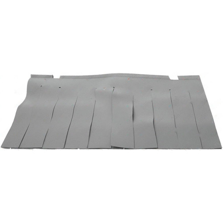 Pružný šedý závěs z lamel s podélnými zářezy po celé šířce, rozměr 580x480 mm