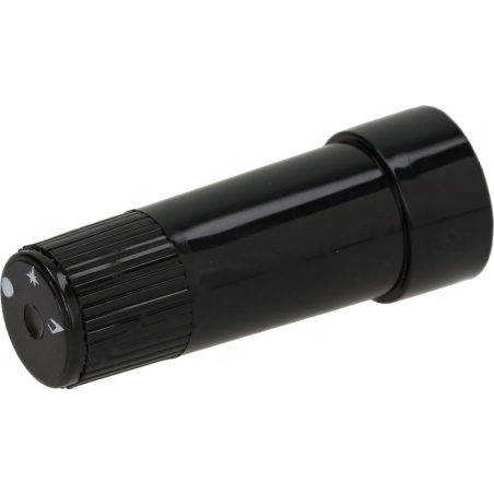 Rýhovaný úchop černého plastového nástavce, který prodlužuje knoflík o 67 mm